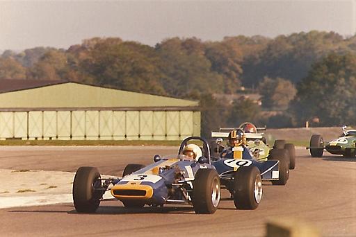 12.10.75 Thruxton Brian Toft Mono.jpg