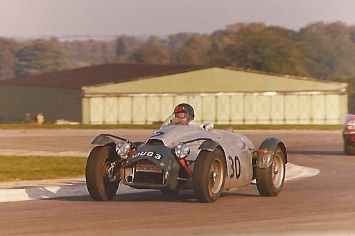 12.10.75 Thruxton Simon Phillips TSp.jpg